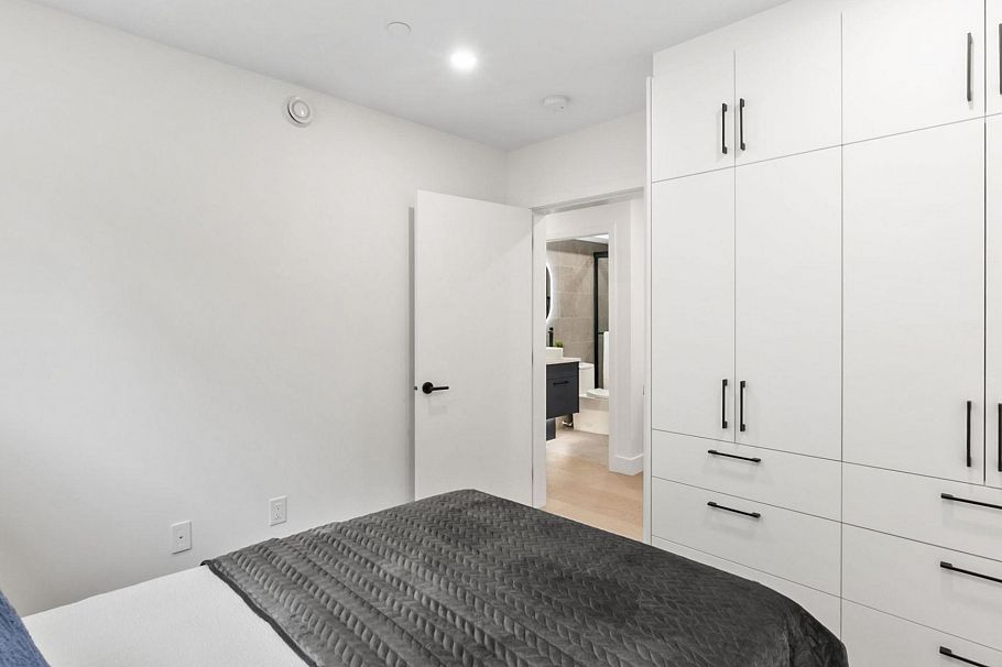 525 E 11th Avenue Vancouver, BC - 13