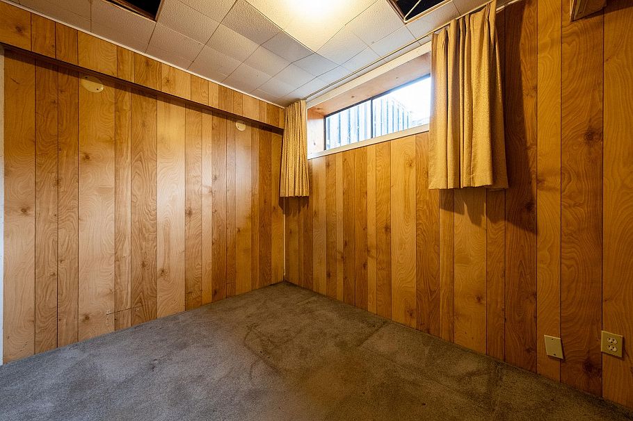 1122 Premier Street North Vancouver, BC - 14