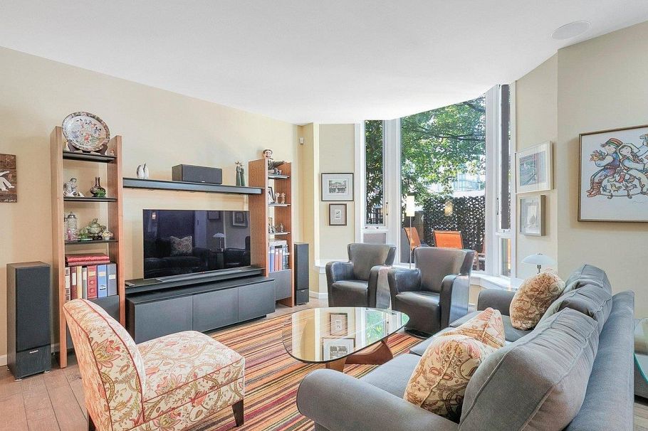 1490 Hornby Street Vancouver, BC - 1