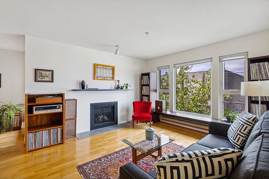 304 2121 W 5th Avenue Vancouver, BC - 4