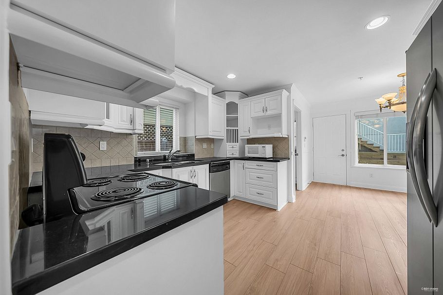 7938 Victoria Drive Vancouver, BC - 29