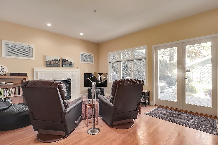 4543 W 11th Avenue Vancouver, BC - 9