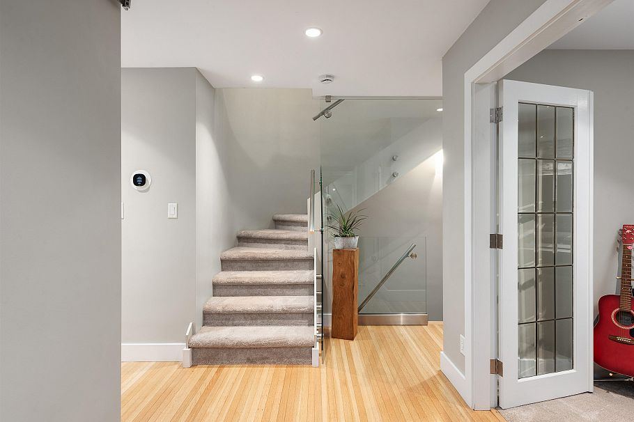 1144 W Keith Road North Vancouver, BC - 19