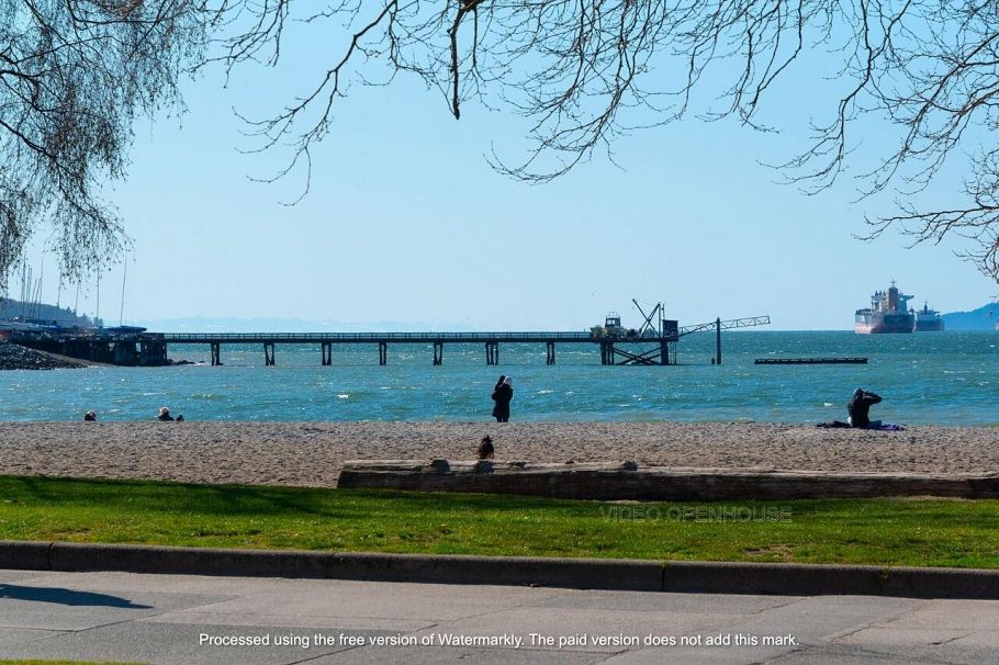 2063 W 10th Avenue Vancouver, BC - 27