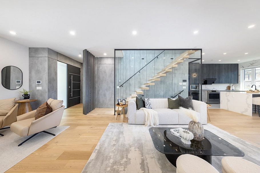 432 E 46th Avenue Vancouver, BC - 1