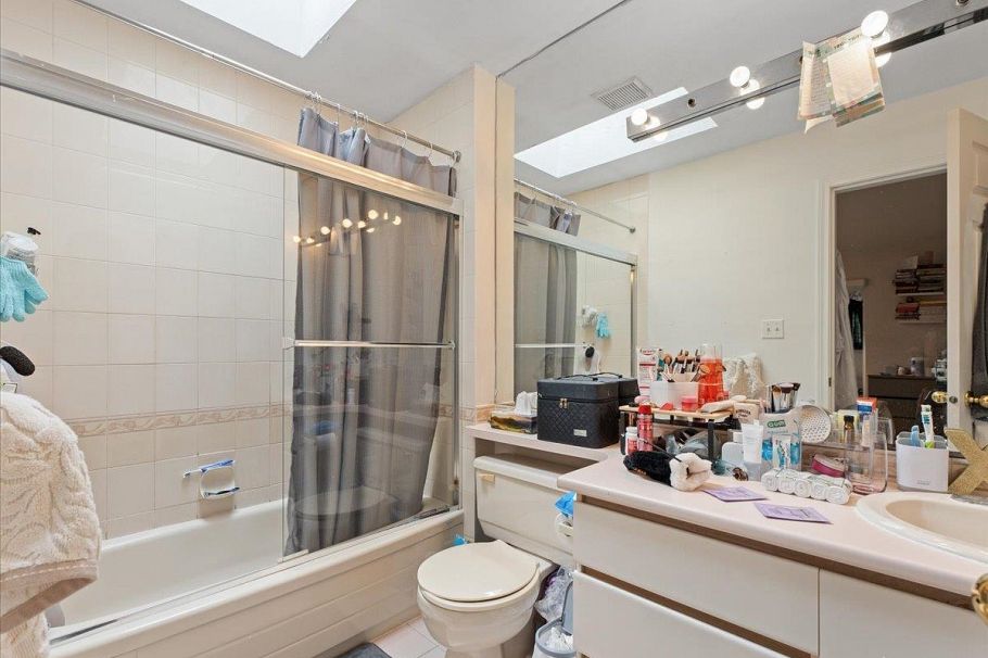 6288 Cambie Street Vancouver, BC - 9