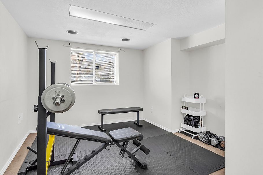 16 N Kaslo Street Vancouver, BC - 14