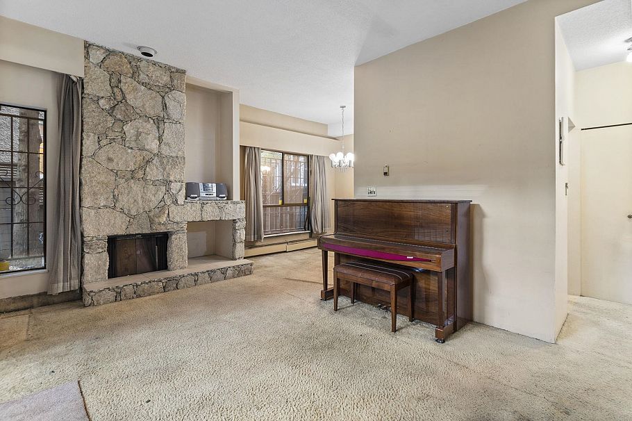 204 1345 W 15th Avenue Vancouver, BC - 3