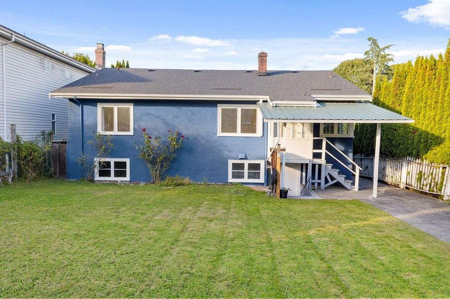 2880 Oxford Street Vancouver, BC - 2