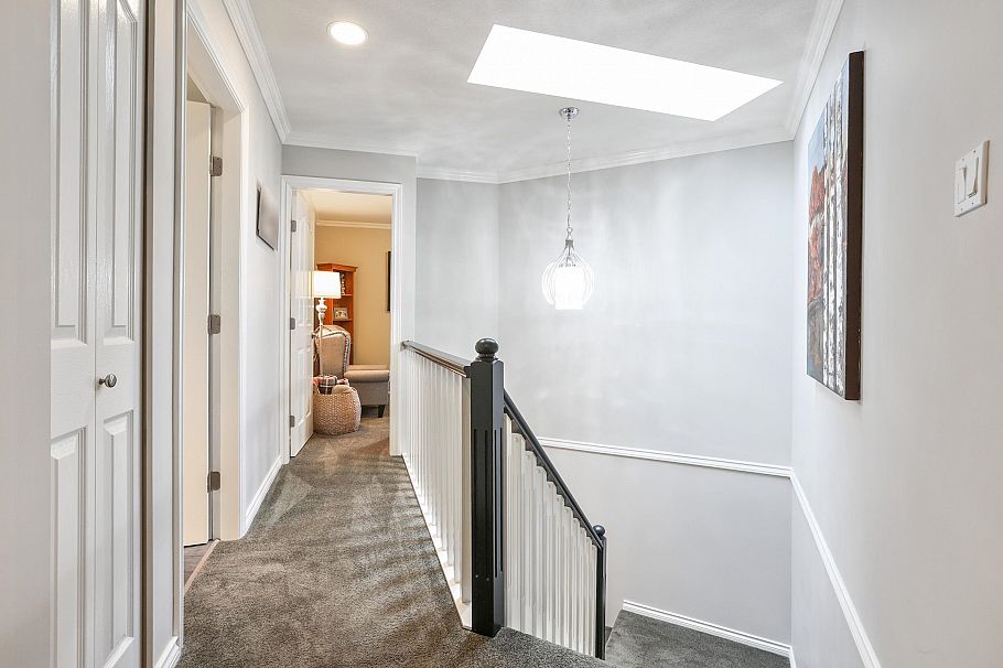 1076 Clements Avenue North Vancouver, BC - 19