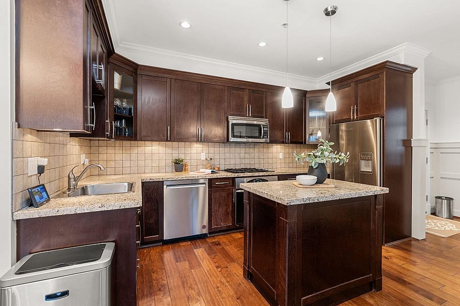 1881 W 13th Avenue Vancouver, BC - 10