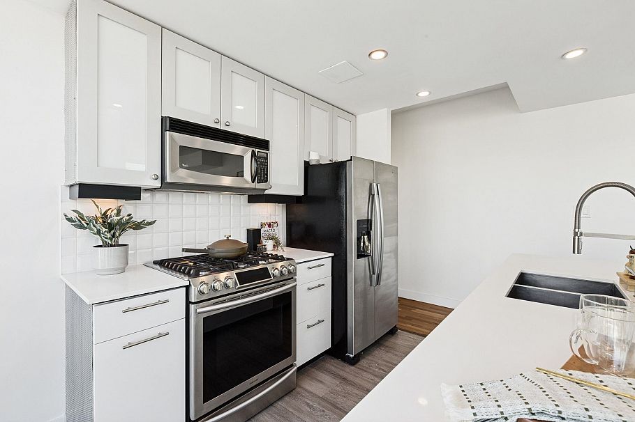 1907 138 E Esplanade Esplanade North Vancouver, BC - 22