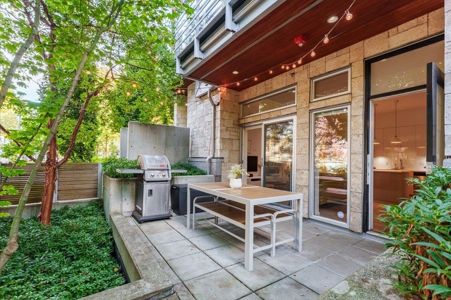 352 E 7th Avenue Vancouver, BC - 1