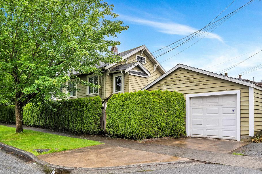 4605 Fraser Street Vancouver, BC - 2