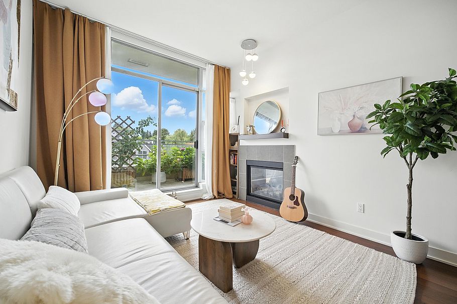 404 3595 W 18th Avenue Vancouver, BC - 1