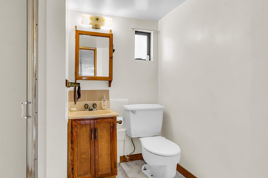 16 N Kaslo Street Vancouver, BC - 13