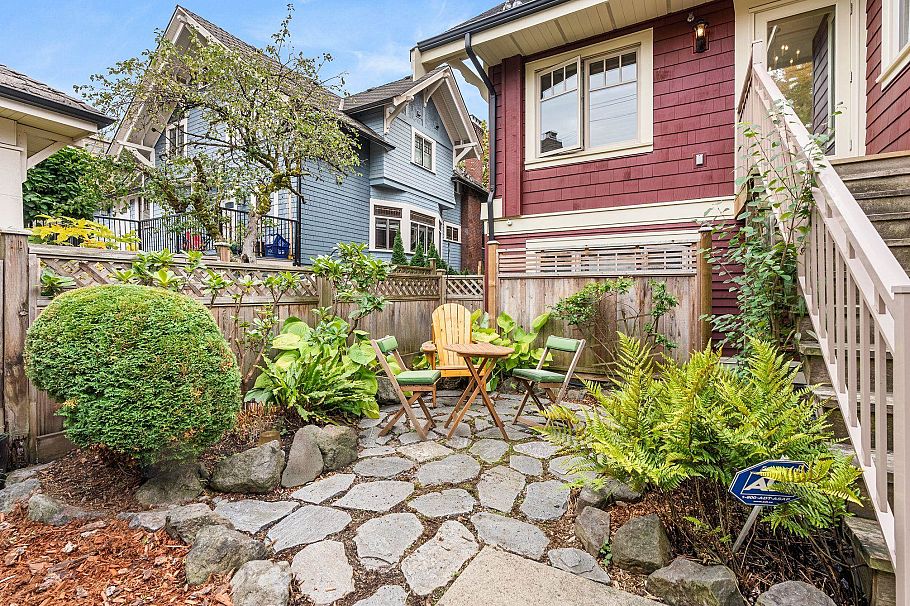 1881 W 13th Avenue Vancouver, BC - 31