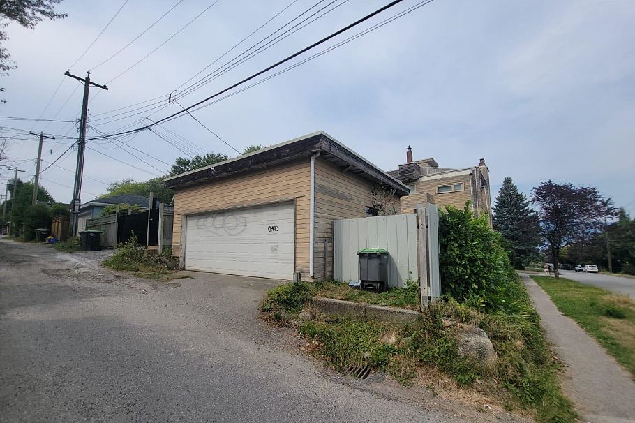 3804 W 14th Avenue Vancouver, BC - 4