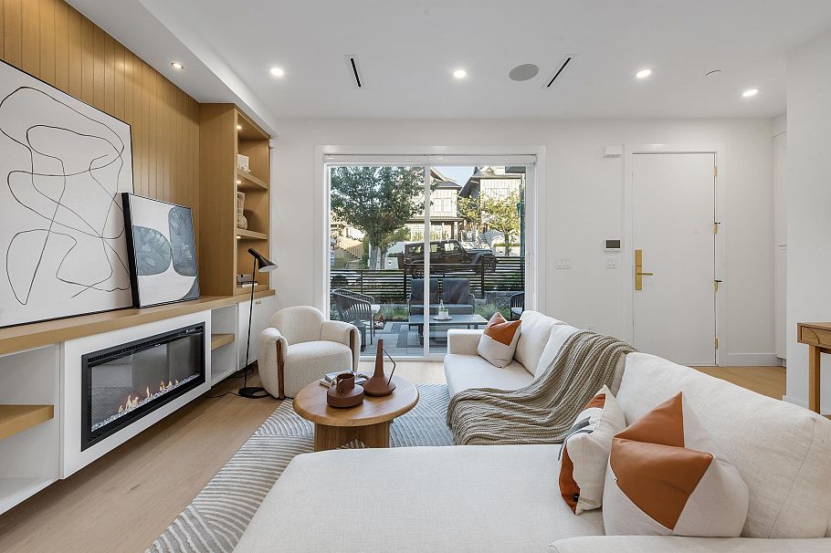 1 4855 Dumfries Street Vancouver, BC - 5