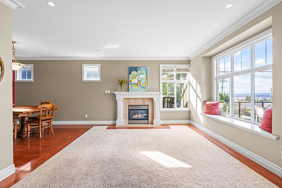 2958 Mahon Avenue North Vancouver, BC - 3