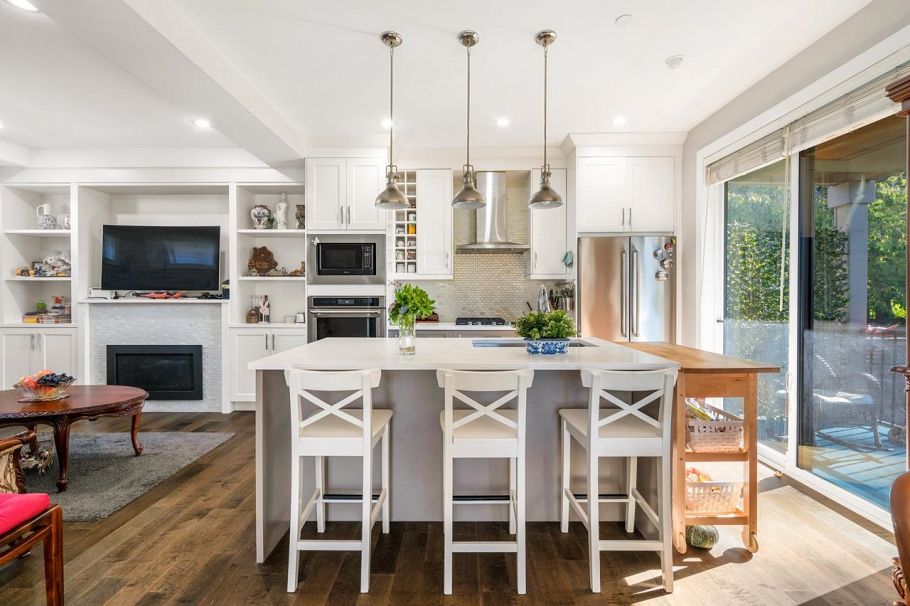 2020 Carson Court North Vancouver, BC - 12