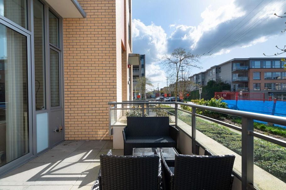 2063 W 10th Avenue Vancouver, BC - 16