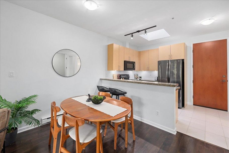 412 2065 W 12th Avenue Vancouver, BC - 9