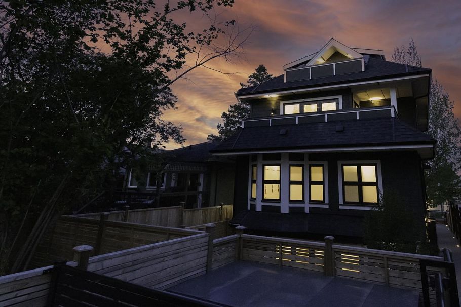 3383 Victoria Drive Vancouver, BC - 35