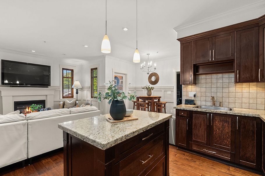 1881 W 13th Avenue Vancouver, BC - 12