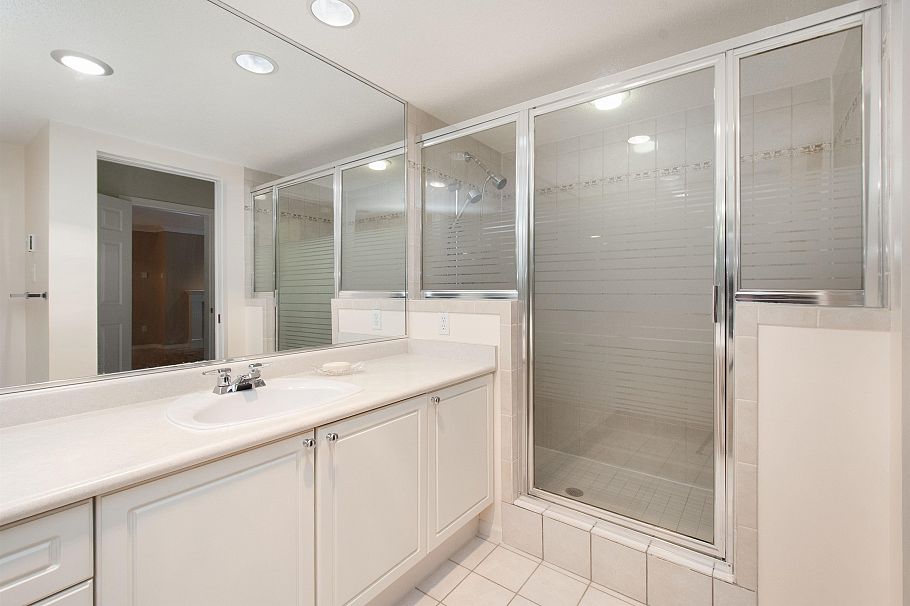 105 3680 Banff Court North Vancouver, BC - 16