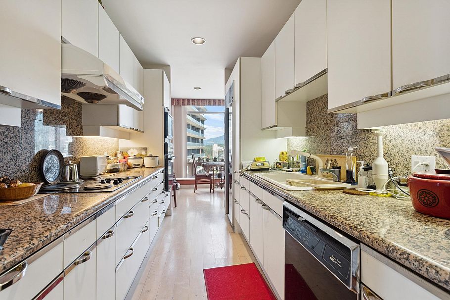 13C 1500 Alberni Street Vancouver, BC - 17