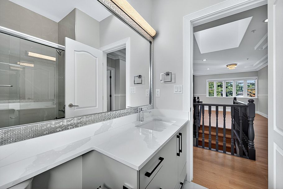 392 E 63rd Avenue Vancouver, BC - 26