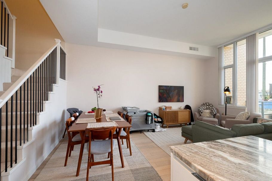 2063 W 10th Avenue Vancouver, BC - 4