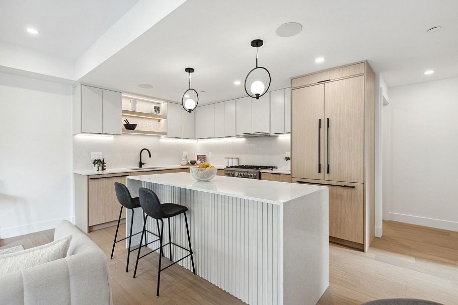 3383 Victoria Drive Vancouver, BC - 10