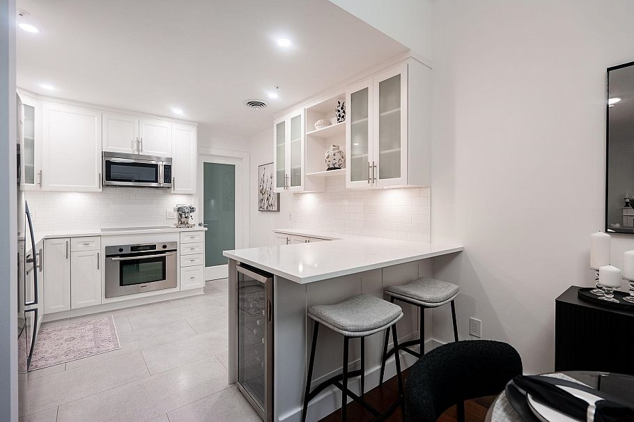 898 Hamilton Street Vancouver, BC - 25