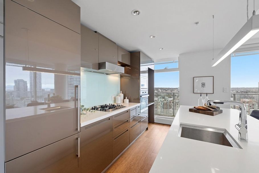 4202 777 Richards Street Vancouver, BC - 11