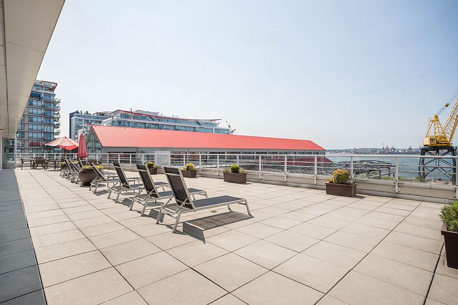 1907 138 E Esplanade Esplanade North Vancouver, BC - 32