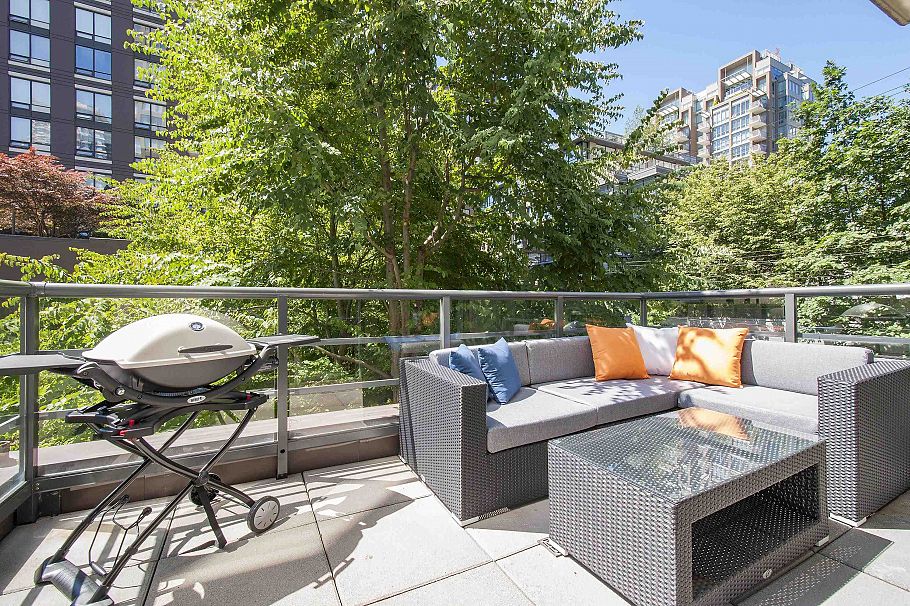 307 1001 Homer Street Vancouver, BC - 2