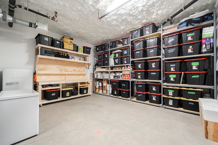 228 650 E 2nd Street North Vancouver, BC - 4