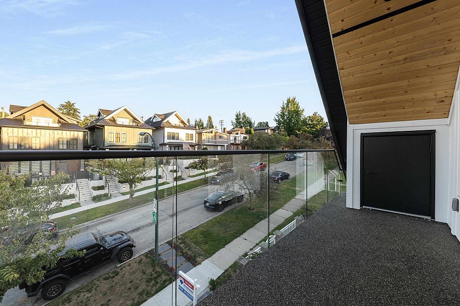 1 4855 Dumfries Street Vancouver, BC - 22