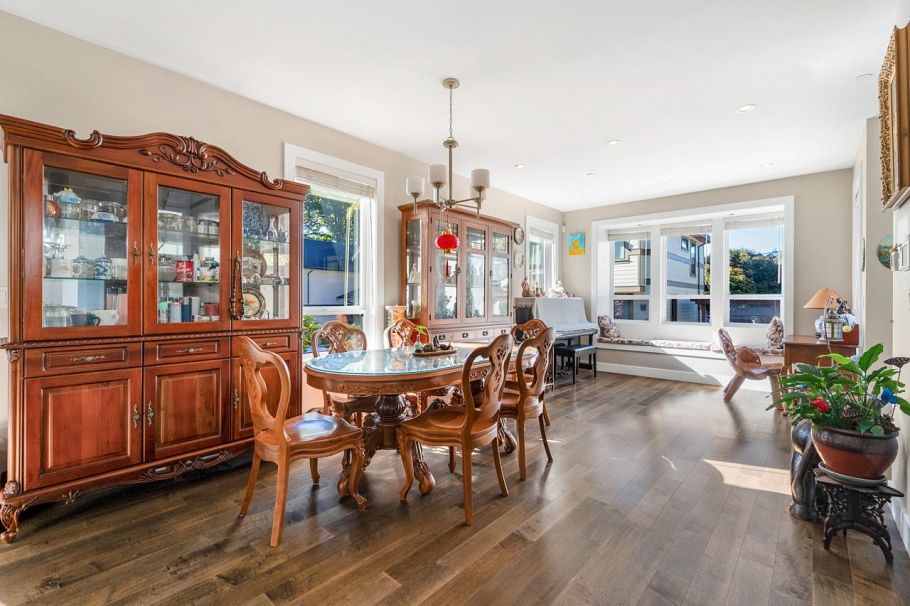 2020 Carson Court North Vancouver, BC - 4