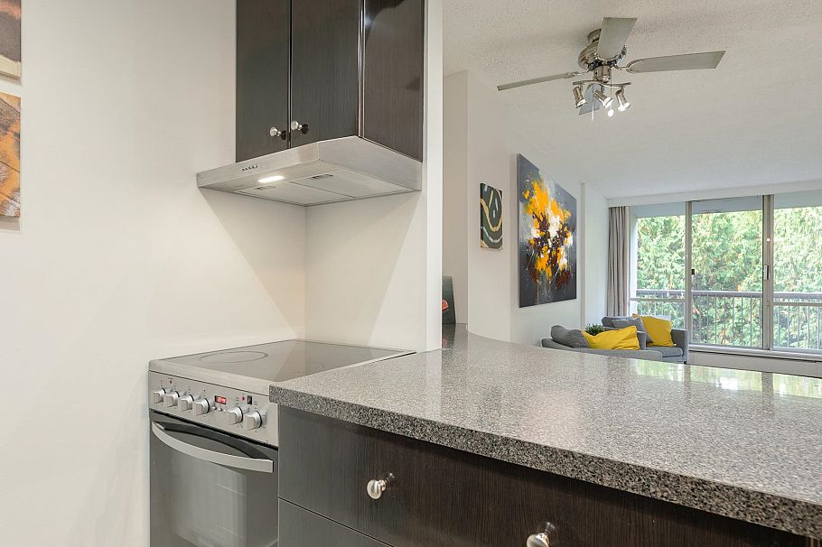 904 2012 Fullerton Avenue North Vancouver, BC - 2