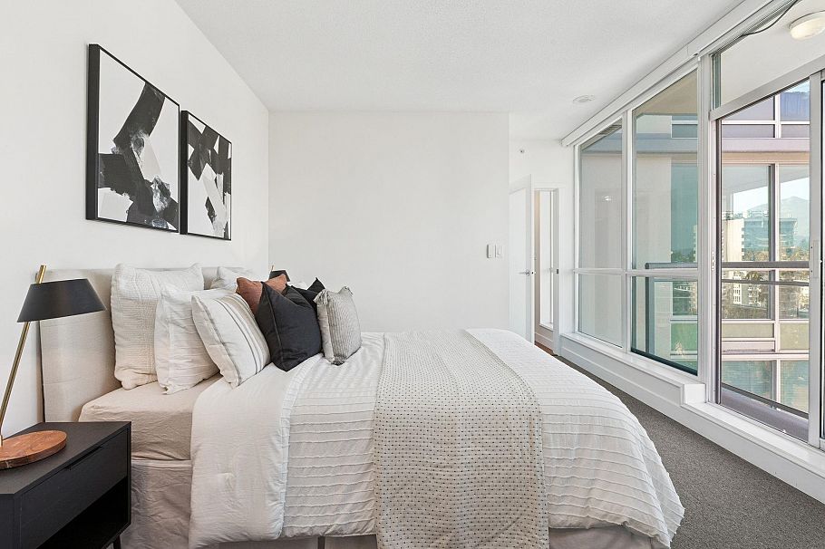 1907 138 E Esplanade Esplanade North Vancouver, BC - 25