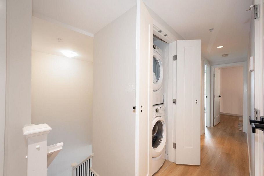 2063 W 10th Avenue Vancouver, BC - 15