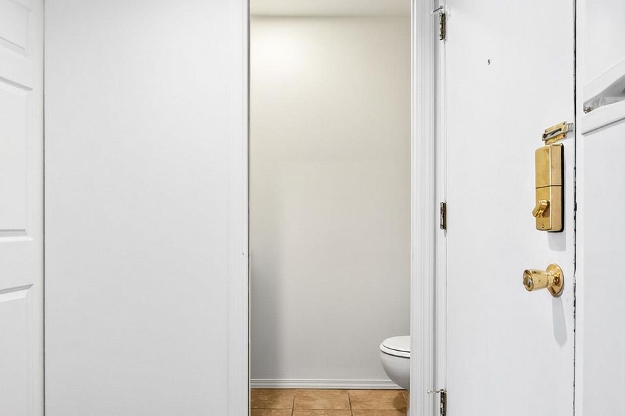 3019 Laurel Street Vancouver, BC - 19