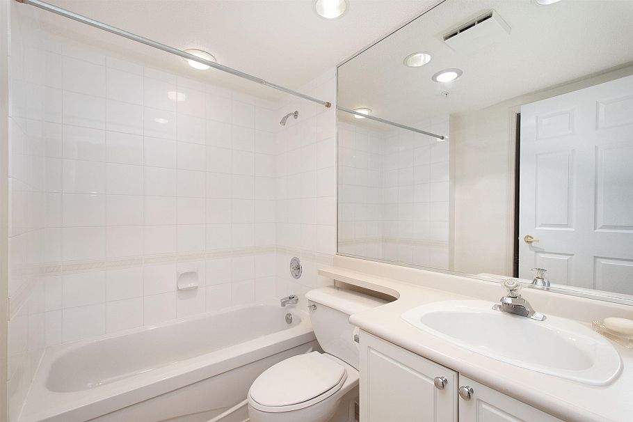 105 3680 Banff Court North Vancouver, BC - 19