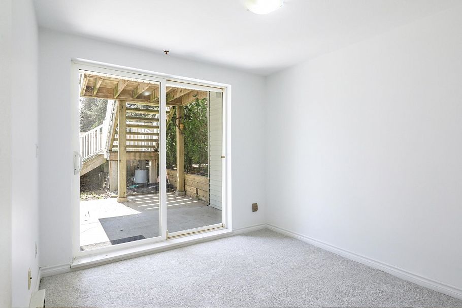 1 995 Lynn Valley Road North Vancouver, BC - 27