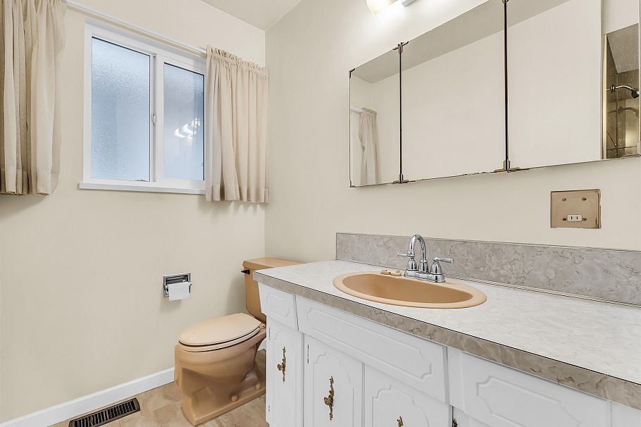 85 W 63rd Avenue Vancouver, BC - 29