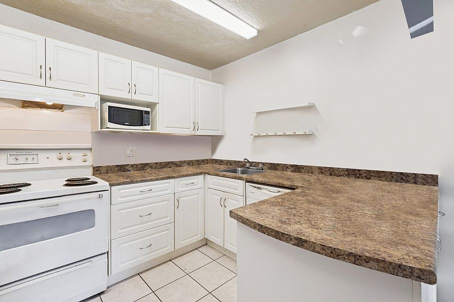 829 Westview Crescent North Vancouver, BC - 4