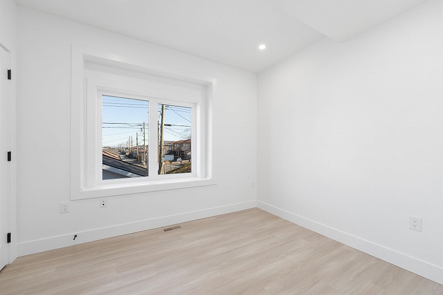 4014 Rupert Street Vancouver, BC - 20